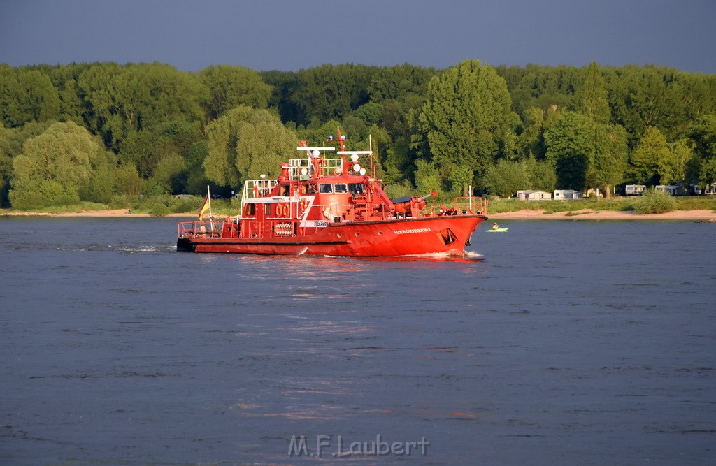 PRhein Koeln Porz Ensen Schwimmer untergegangen P163.JPG - Miklos Laubert